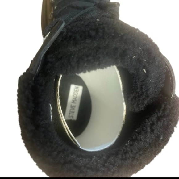 Steve Madden Women's Black Leather Chunky Moto Combat Snow Boot sz 10 - Picture 3 of 9